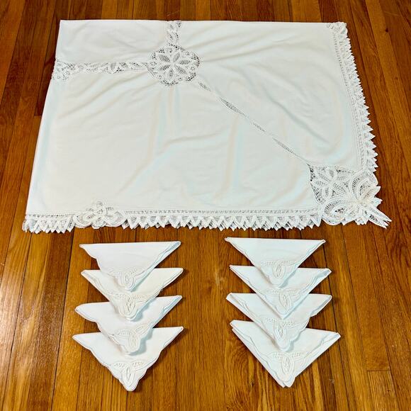 Vintage White 82 x 64 Cutwork Lace Tablecloth with 8 Matching Napkins - Picture 7 of 16